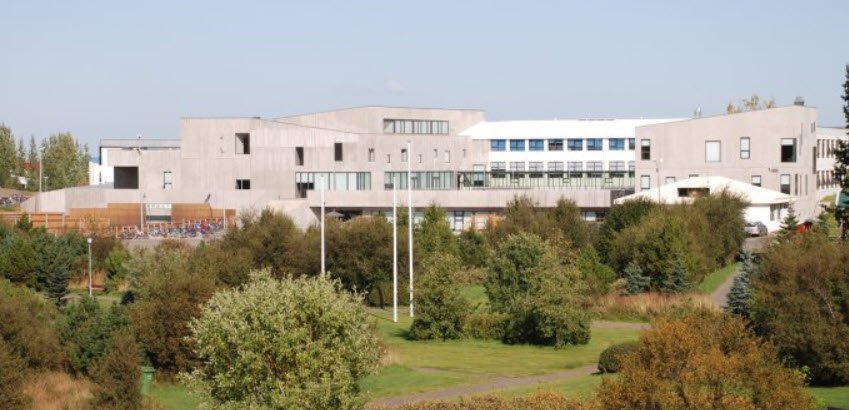 Fjöldahjálparstöðin opin sunnudag