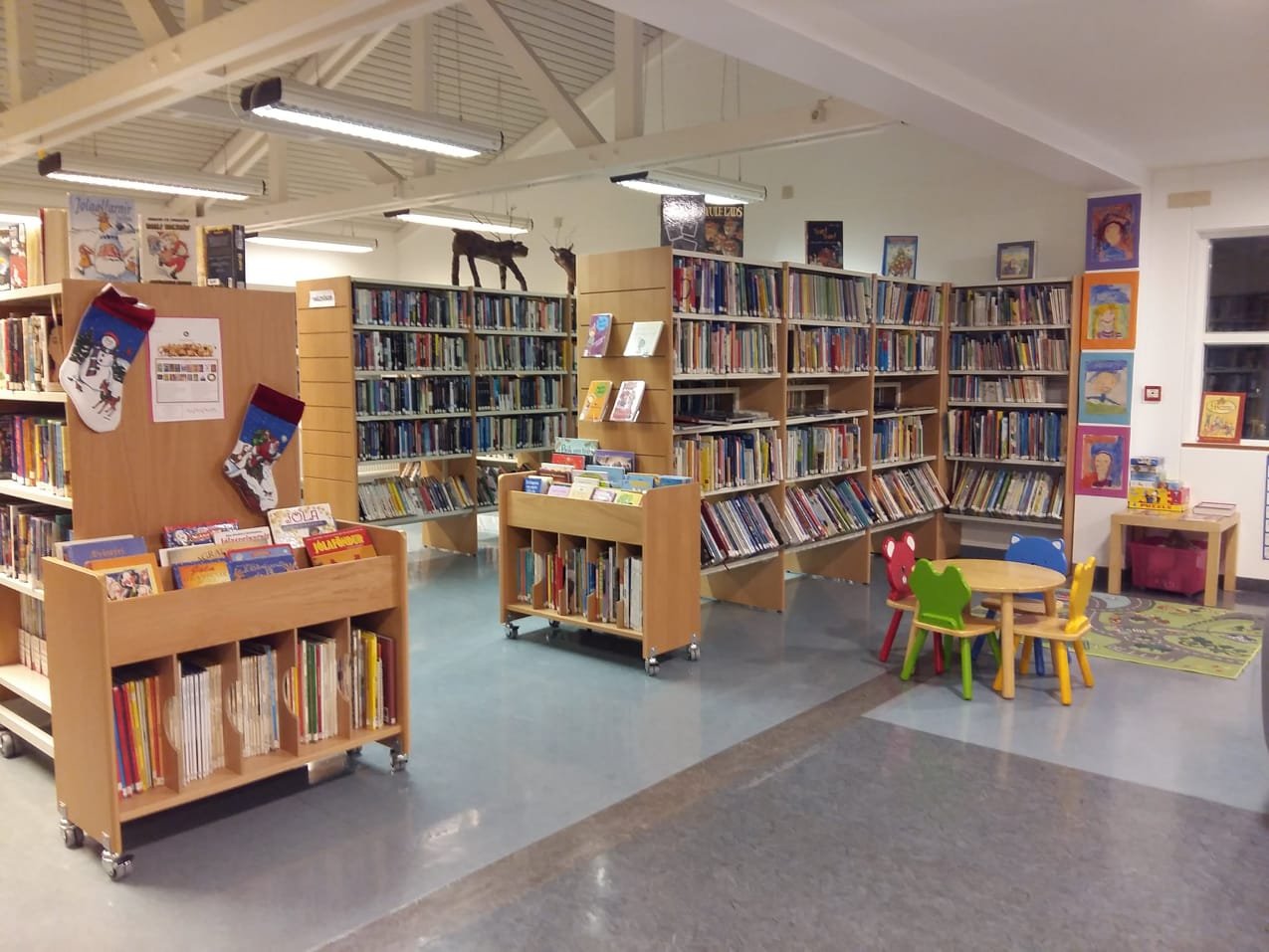 Mynd af bókasafni Seyðisfjarðar.