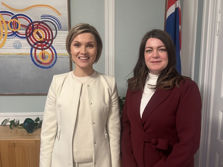 Kristrún Frostadóttir forsætisráðherra og Dagmar Ýr Stefánsdóttir sveitarstjóri Múlaþings