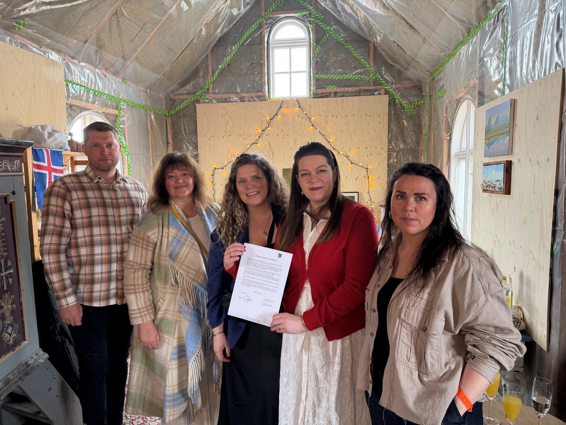 Á myndinni eru Ívar Karl Hafliðason, Þórdís Sævarsdóttir, Íris Birgisdóttir, Dagmar Ýr Stefánsdóttir&hellip;