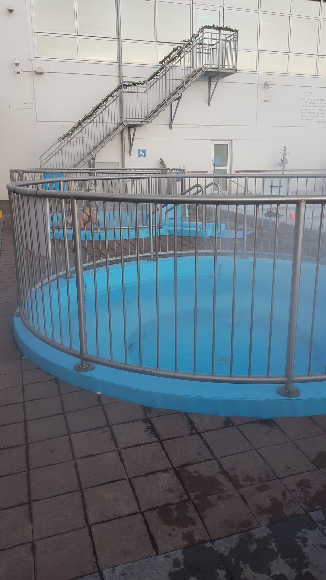 Það er fátt betra en að dýfa sér í heitan pott í vetrarkuldanum.