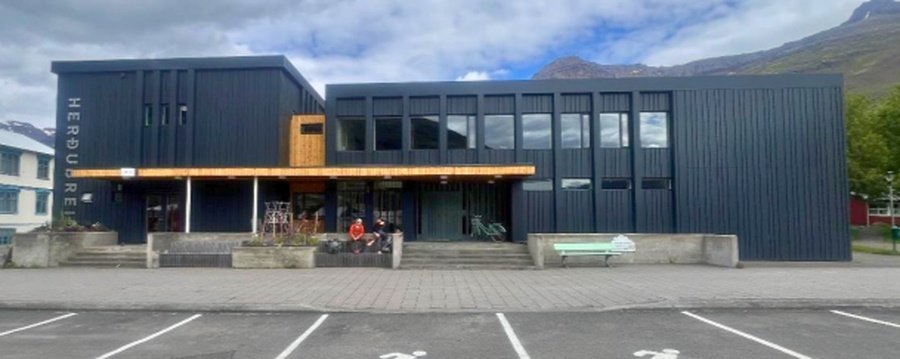 Herðubreið komin í nýjan búning