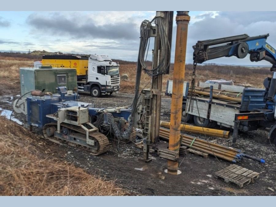 Mynd: Borinn Árni sem mun bora 400 m holu á Seyðisfirði á næstu vikum.