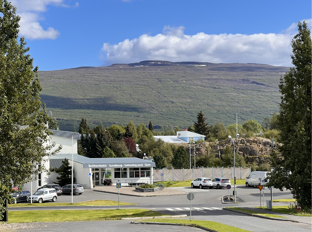 Íþróttamiðstöðin lokar vegna viðhalds