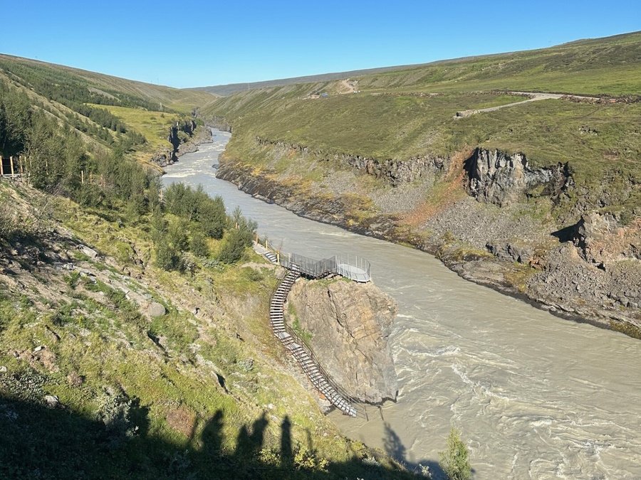 Nýir stígar og pallar við Stuðlagil